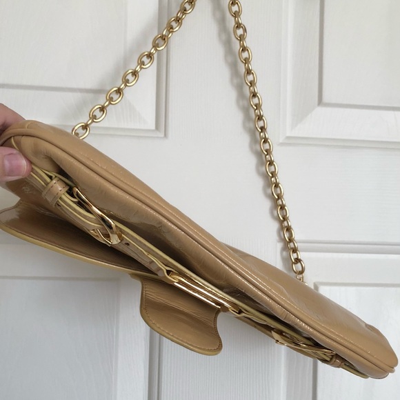 Cache patent shoulder bag - Picture 7 of 11